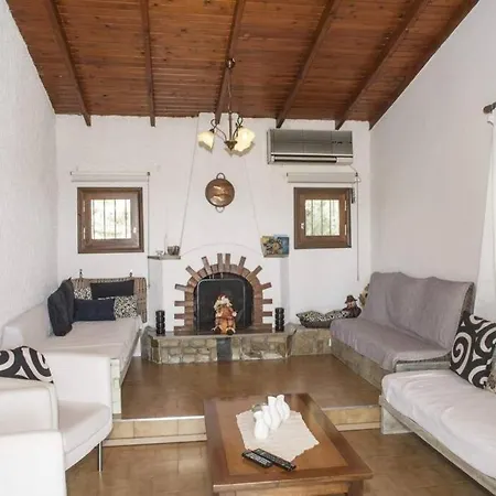 Villa Mary's House Nikiana